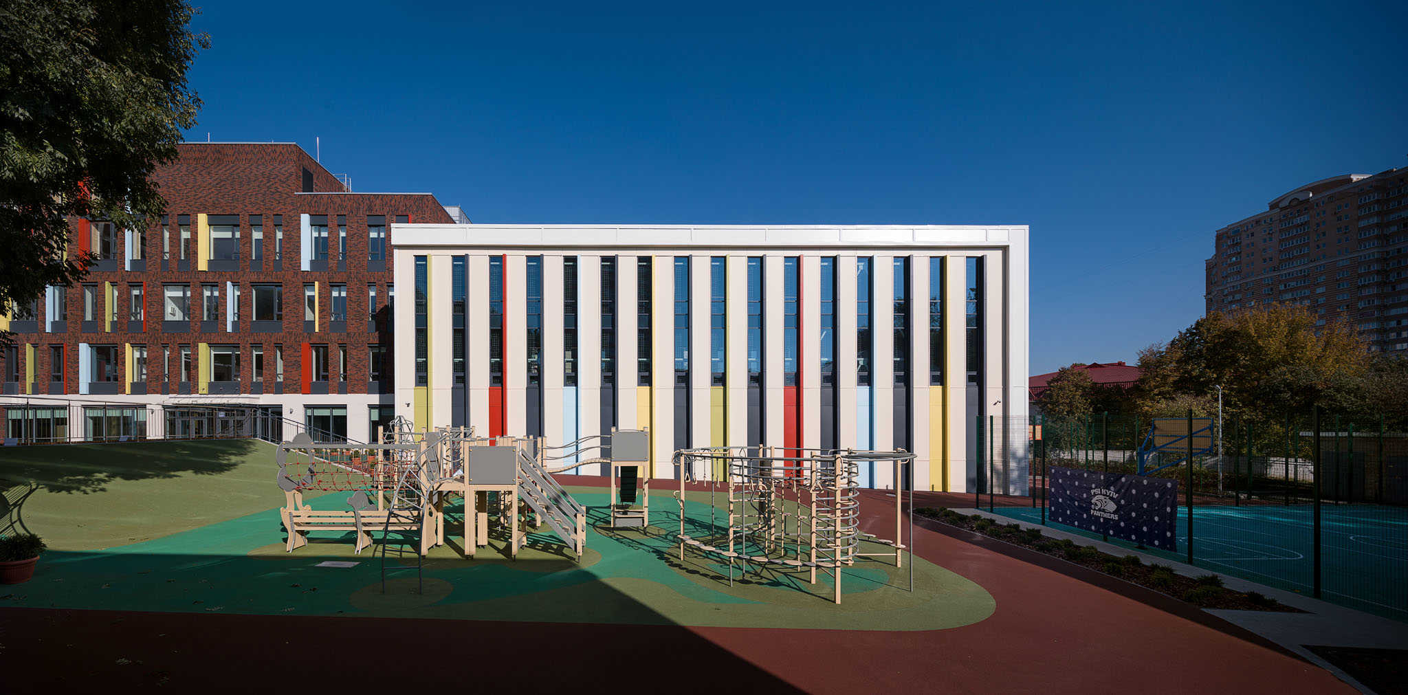 ШКОЛА PECHERSK SCHOOL INTERNATIONAL KYIV