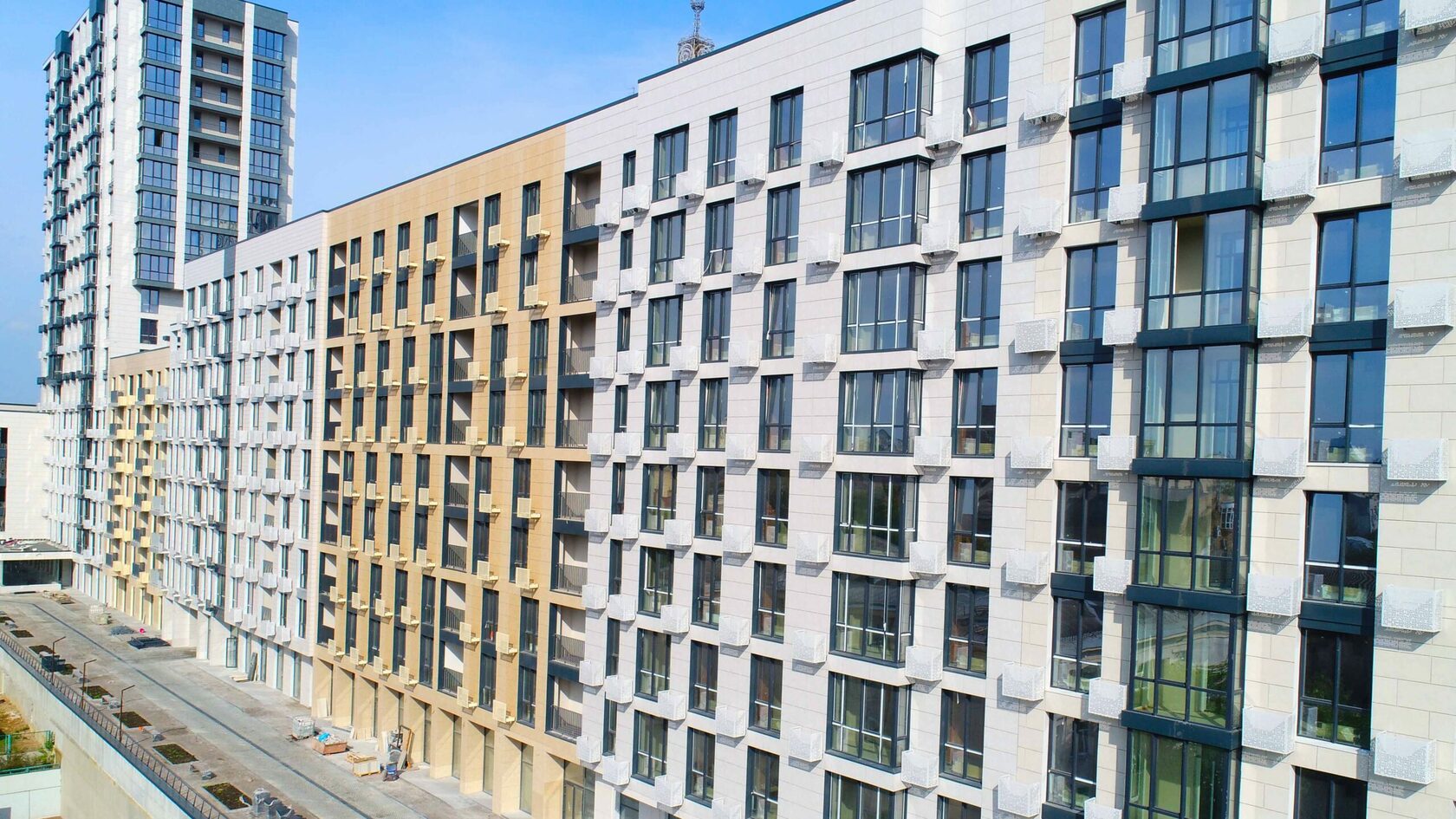 ЖК Ярославів Град — фасадне скління, аерофото, LT-Company